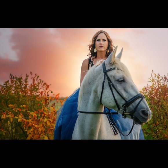 Meet your Posher, Vanessa - Picture 1 of 1